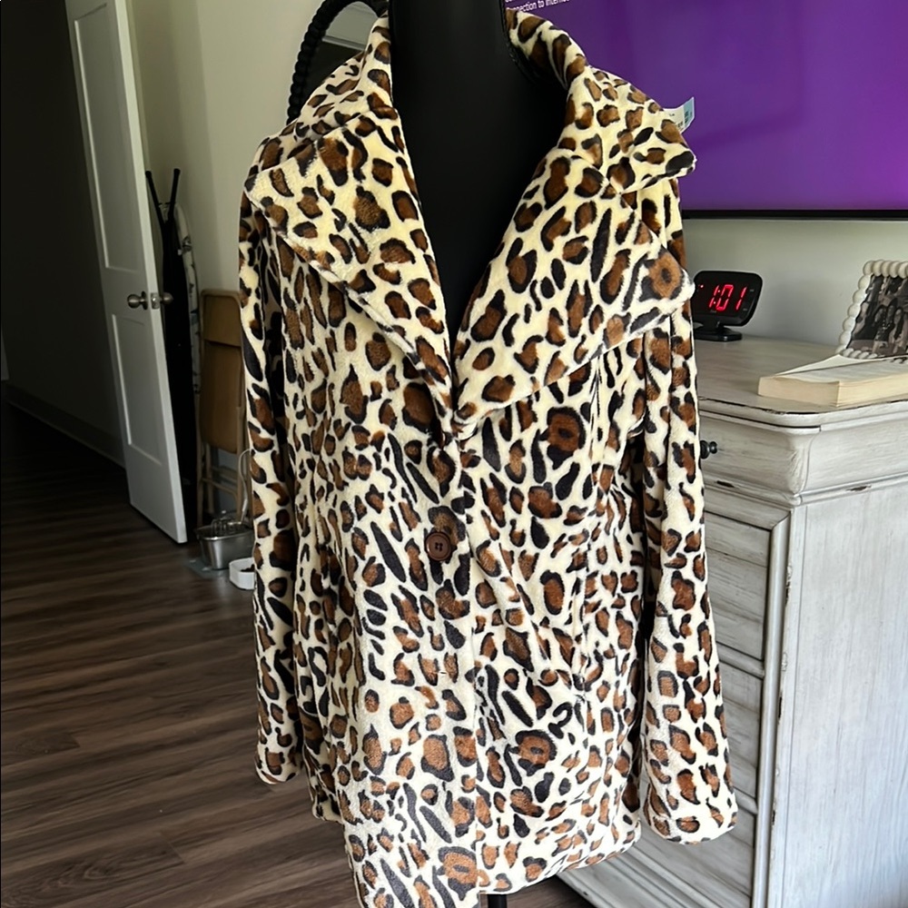 Chic Leopard Print Teddy Jacket